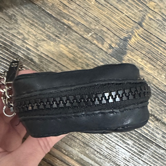 CHANEL 2004 cambon navy blue Quilted Key Holder / cigarette case  (as is) - Picture 9 of 17